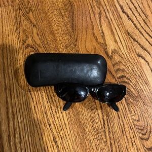 Cutler And Gross Of London Woman’s Black Sunglasses